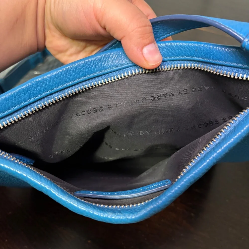 Marc by Marc Jacobs Blue Pebbled Leather Crossbody Bag Minimalst Everyday